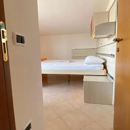 公寓 Casa Vacanze 70m2 阿尔巴·阿德里亚蒂卡